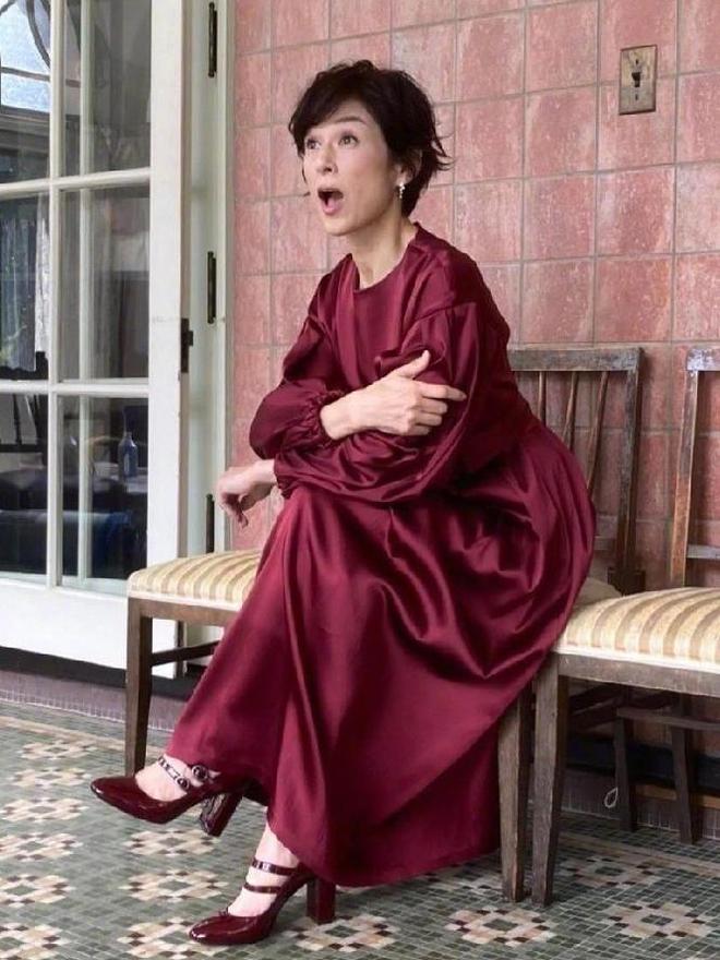 与穿搭能以随和明媚的心态迎接生活开元棋牌试玩她们注重自己的妆容(图5)