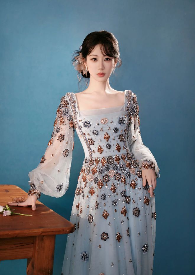 ：透视国风齐爆娜扎虞书欣美学霸屏！开元棋牌app三月女星造型巅峰战(图15)