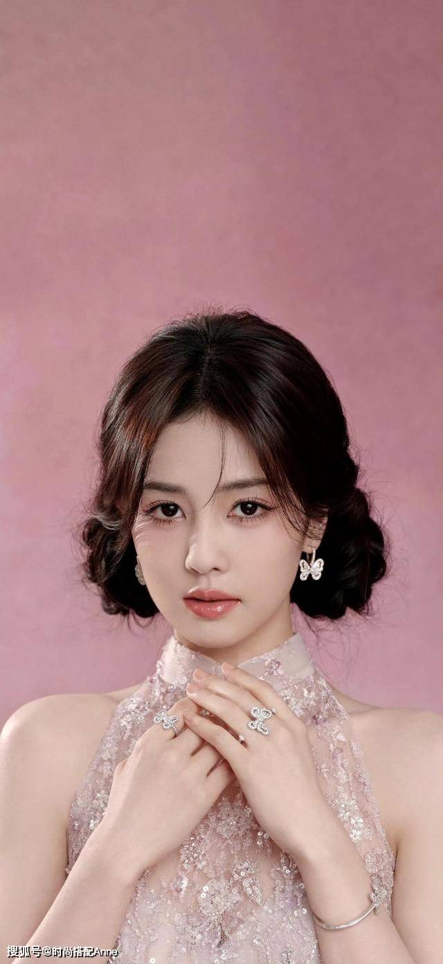 写真粉色蕾丝旗袍优雅迷人开元棋牌白鹿端午节时尚(图7)