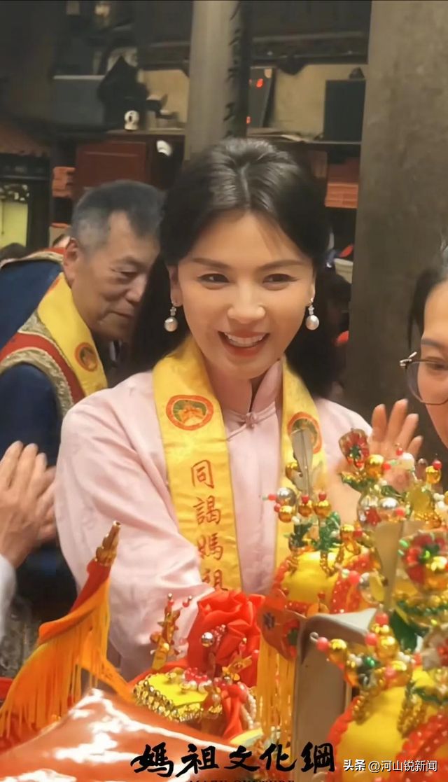 上升！两杠三星护航身边数十位商界大佬开元棋牌app刘涛一到福建咖位自动(图8)
